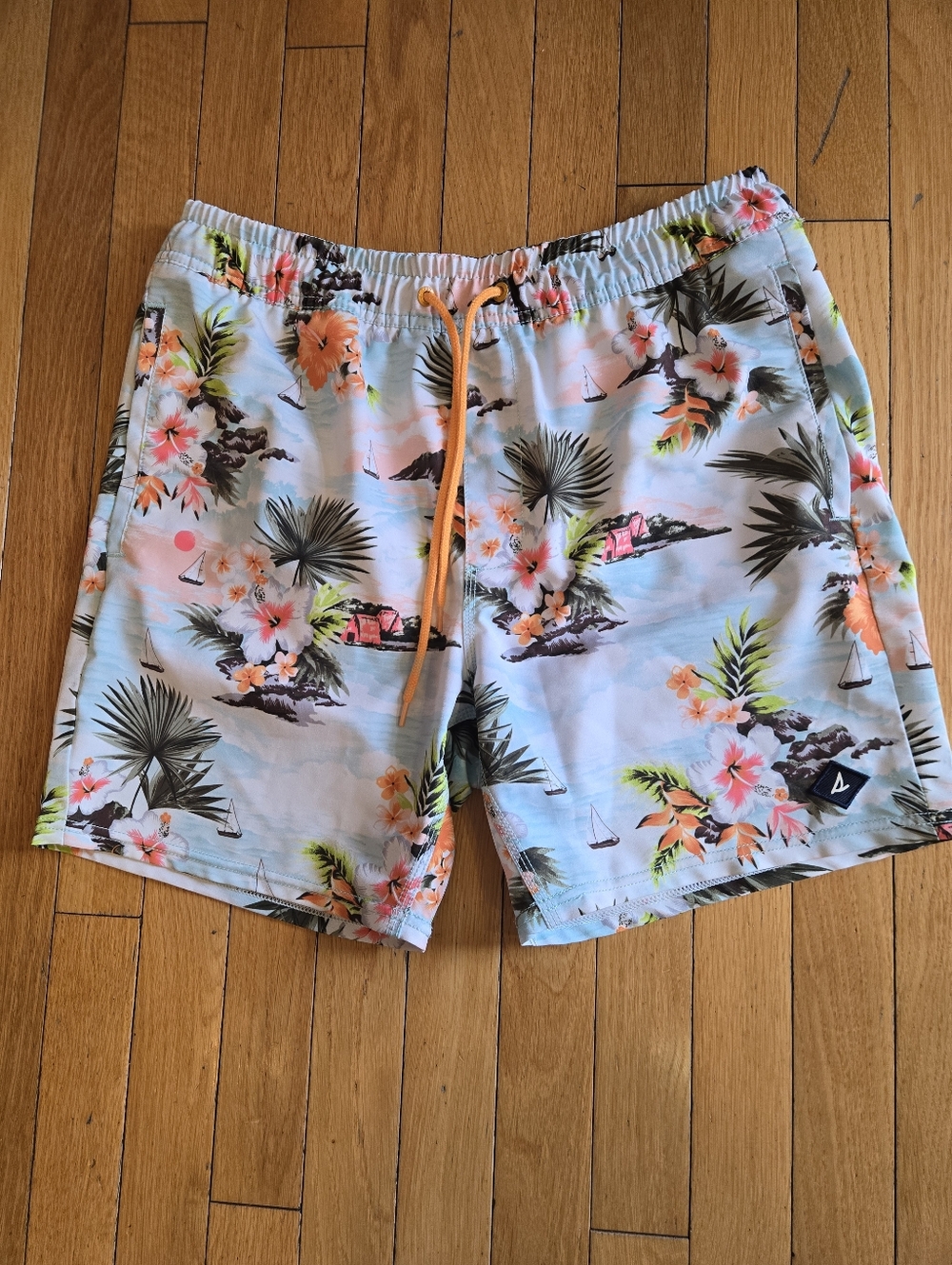 Sperry swim trunks men's size medium